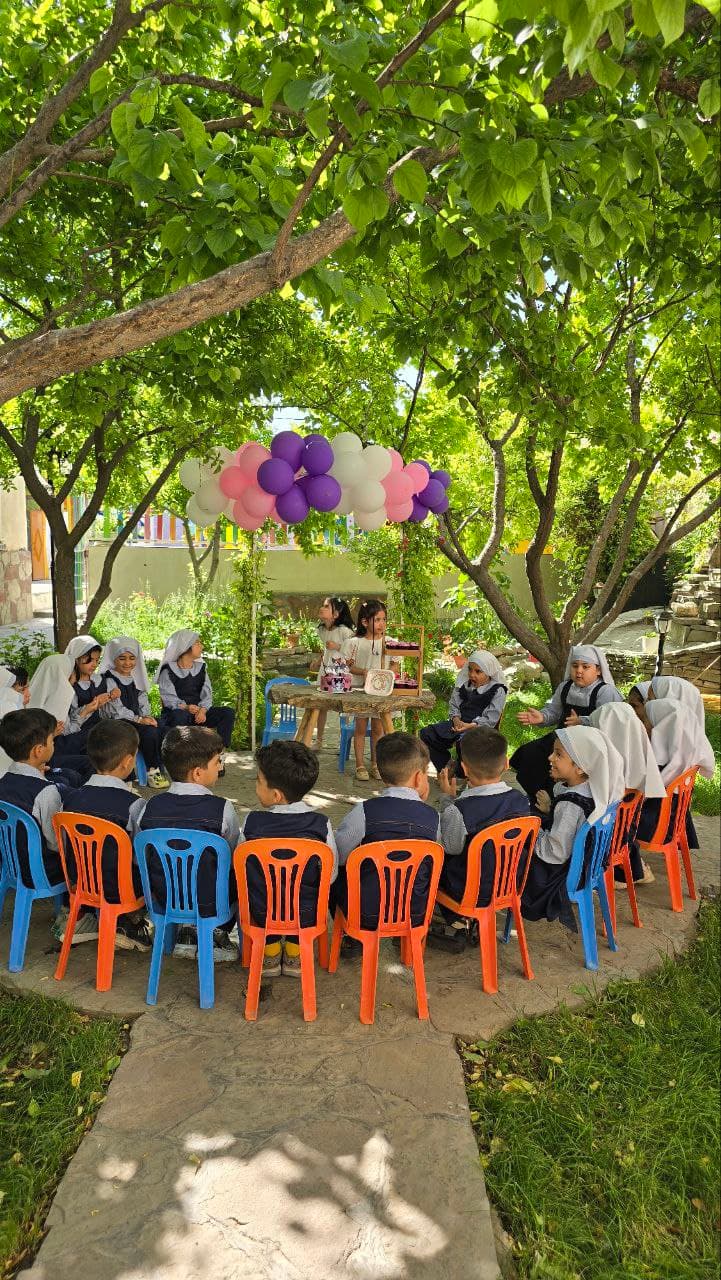 دبستان برتر اندیشان